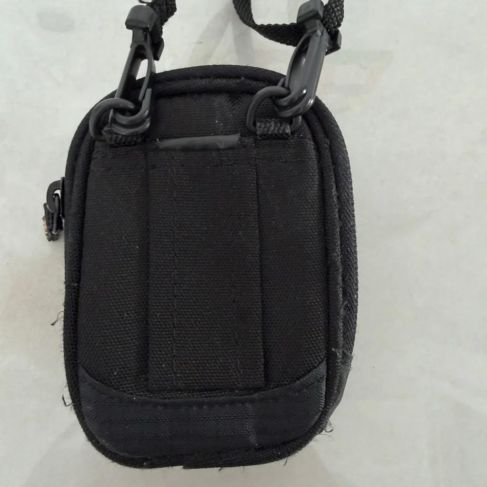 Lowepro Black Digital Camera case with Adjustable Strap and Belt Loop LP 114 GL